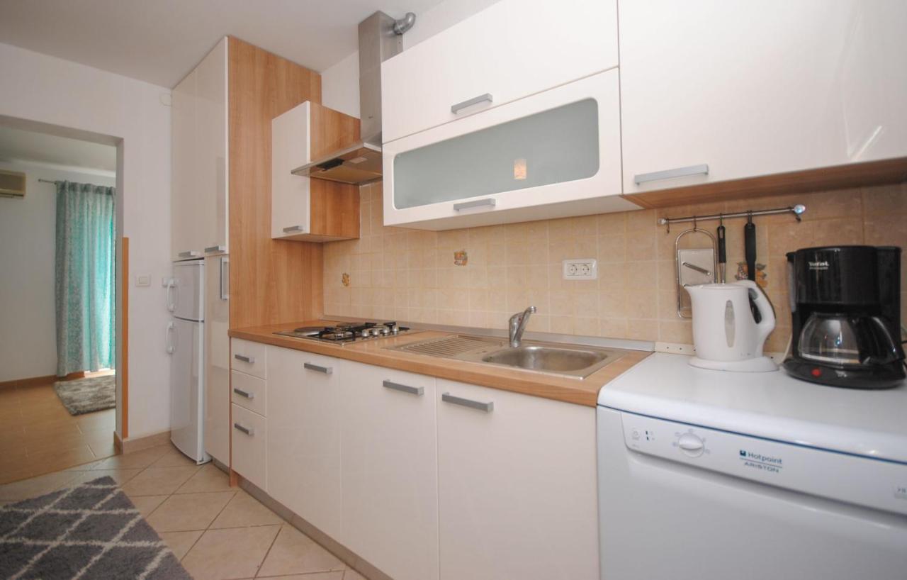 Apartment Tina Podstrana Bagian luar foto